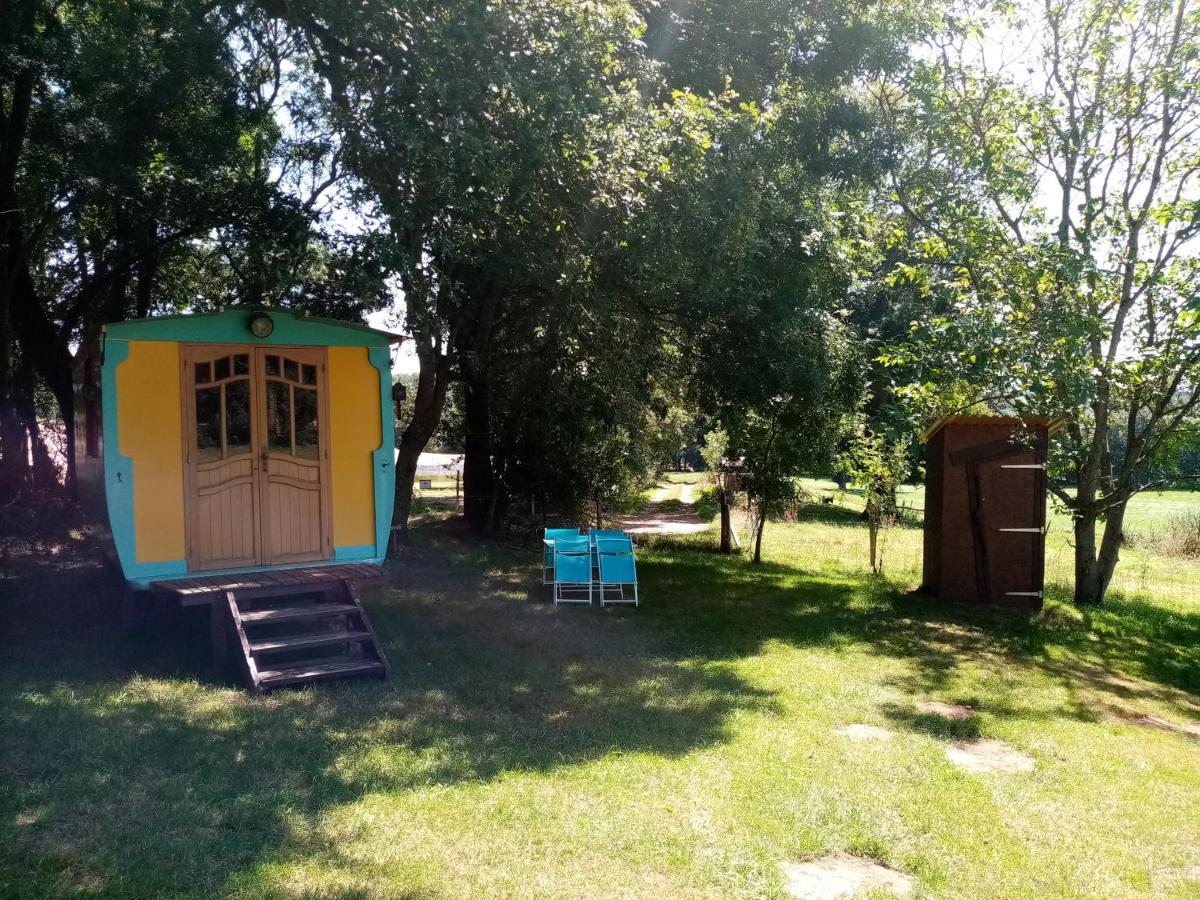 Hotel Camping La Bergerie La Chapelle-Achard Exteriér fotografie