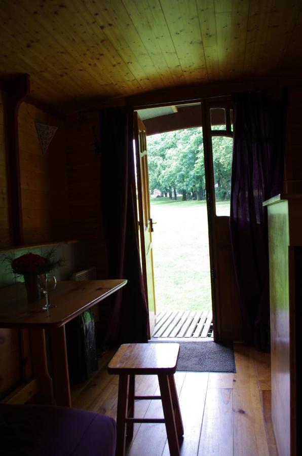 Hotel Camping La Bergerie La Chapelle-Achard Exteriér fotografie