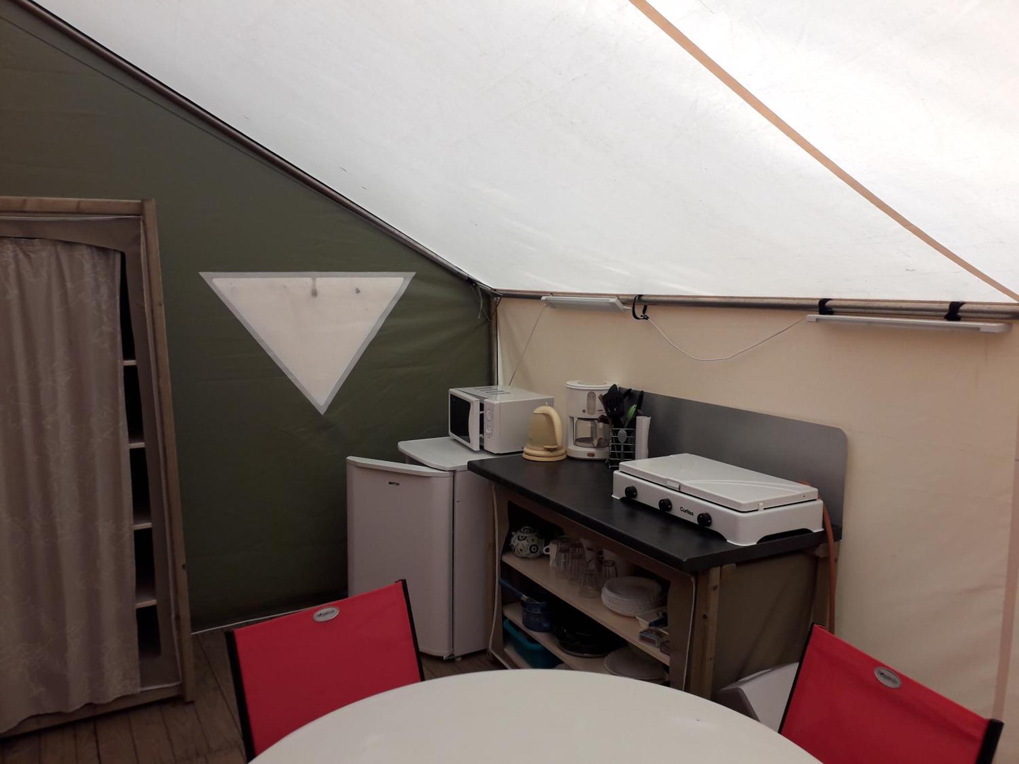Hotel Camping La Bergerie La Chapelle-Achard Pokoj fotografie