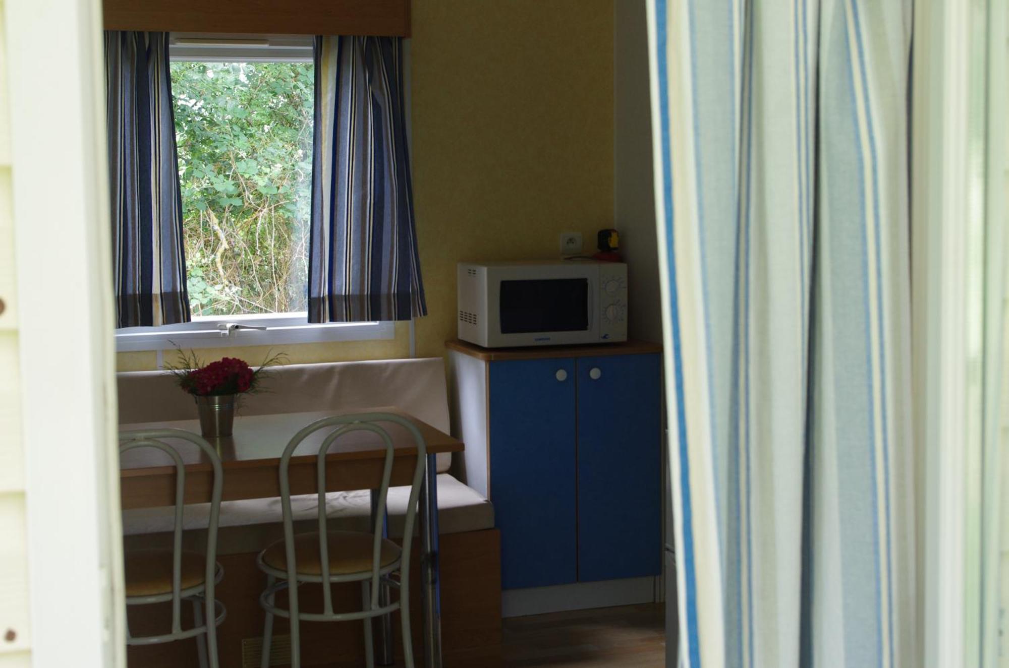 Hotel Camping La Bergerie La Chapelle-Achard Pokoj fotografie