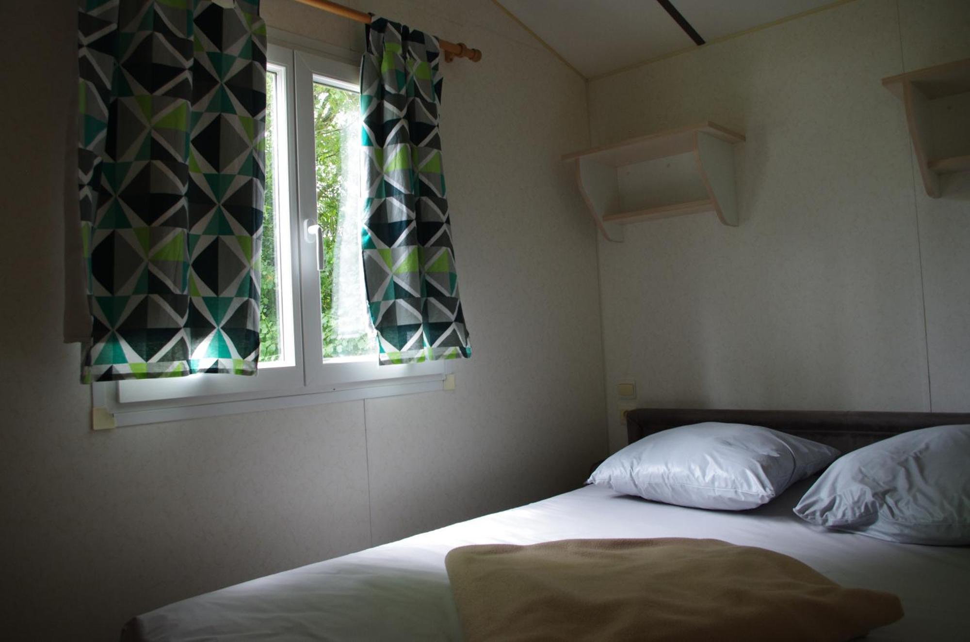Hotel Camping La Bergerie La Chapelle-Achard Pokoj fotografie
