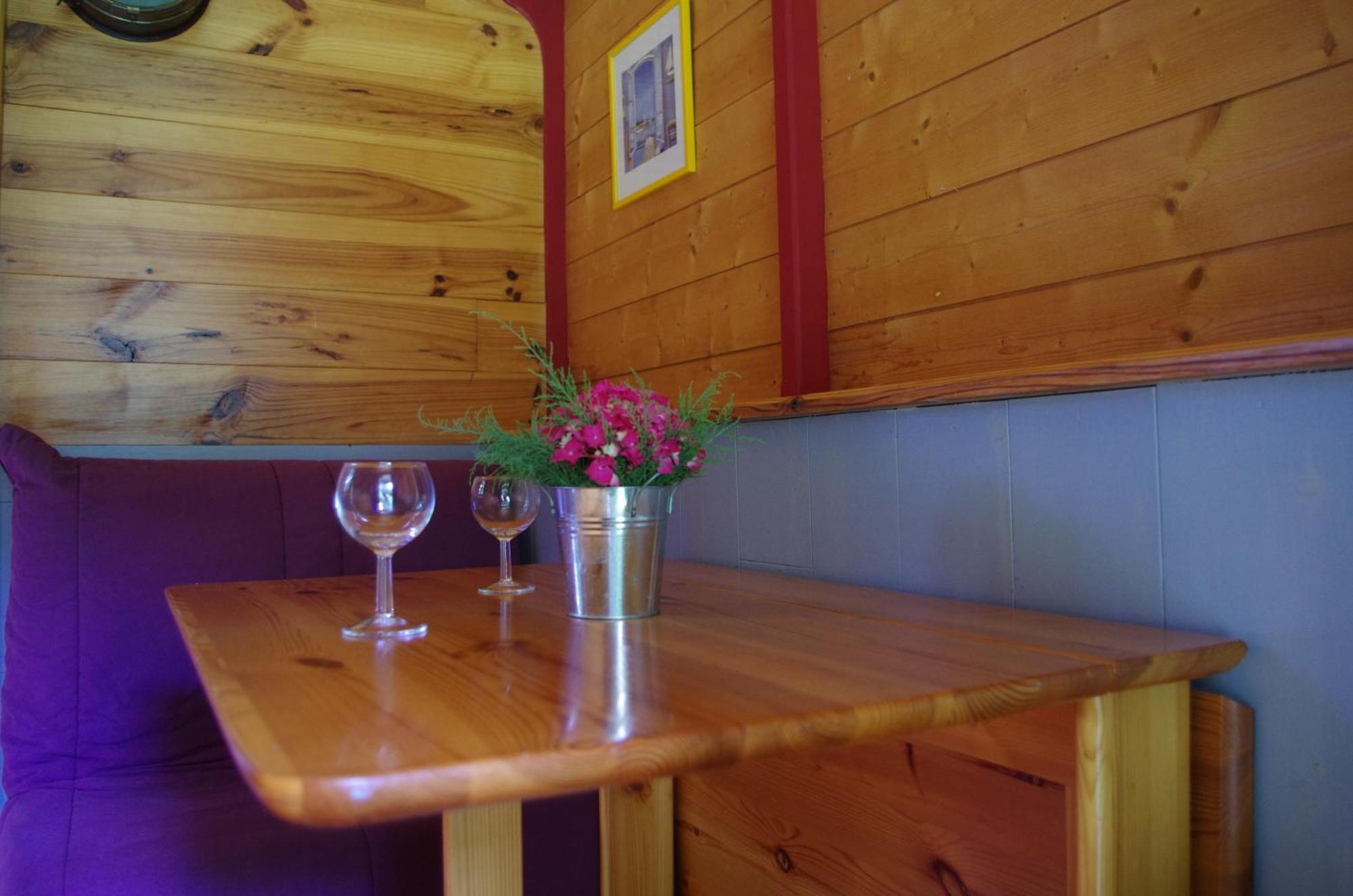 Hotel Camping La Bergerie La Chapelle-Achard Pokoj fotografie